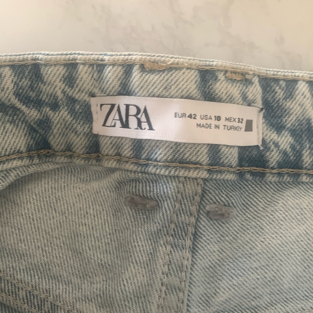 Zara jeans never used maybe once